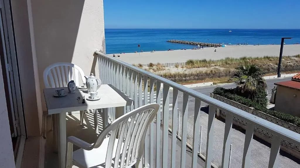 Accès direct plage pour ce T2 climatisé dans résidence avec parking - 4SCYP21 - Miniature 8