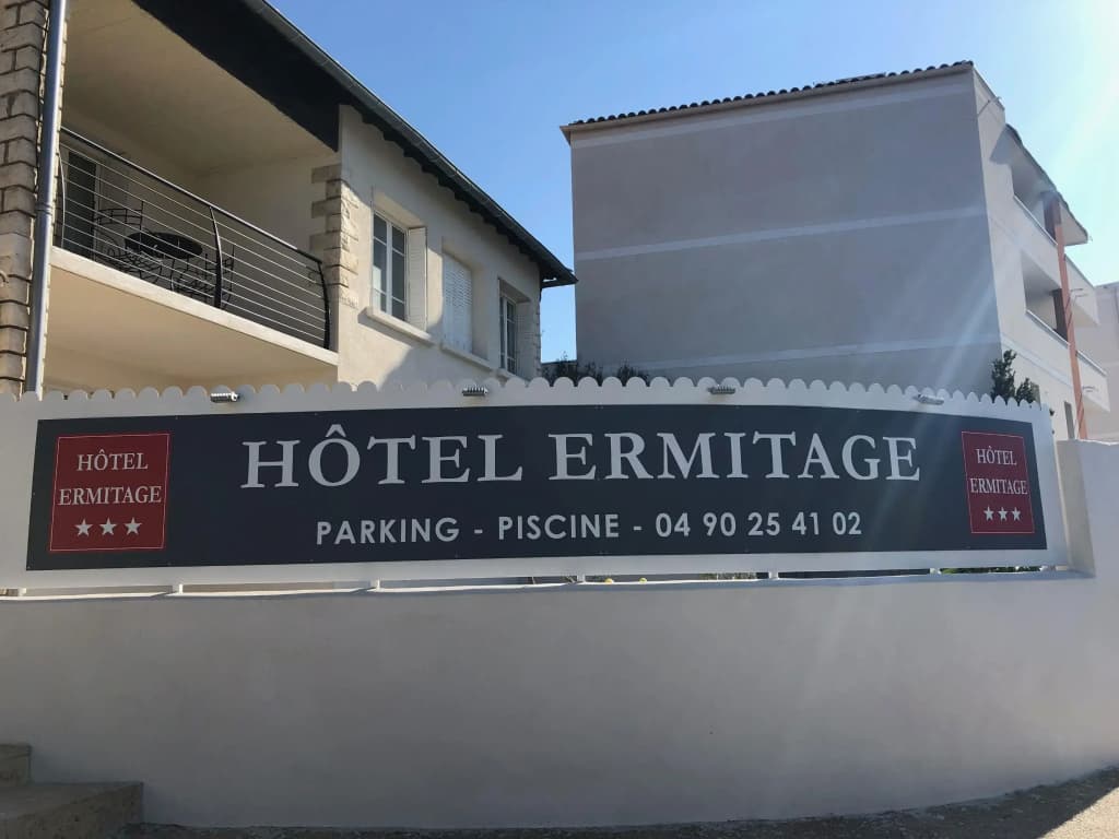 Hôtel ERMITAGE - Photo 1