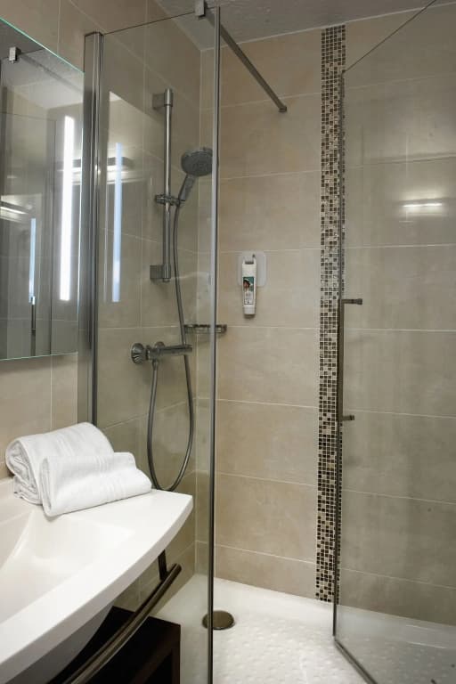 ibis Styles Rouen Nord Barentin - Miniature 8