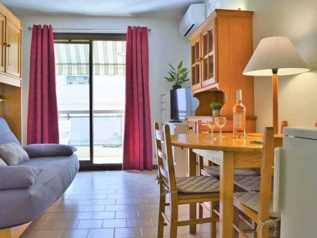 Appartement Le Lavandou, 2 pièces, 5 personnes - FR-1-251-352 - Photo 1