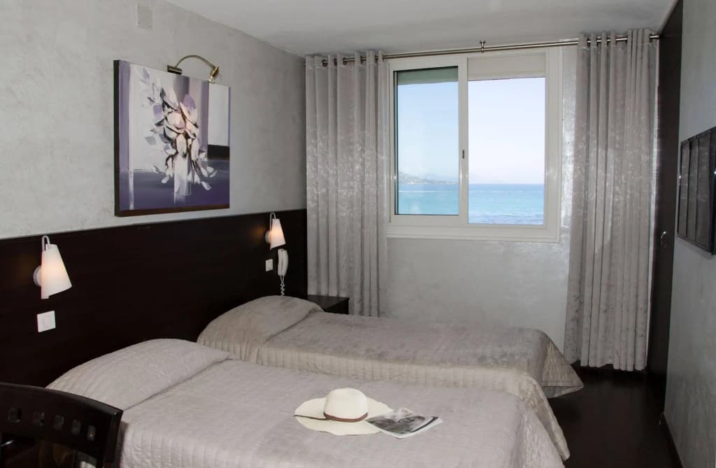 Hôtel La Plage - Photo 4