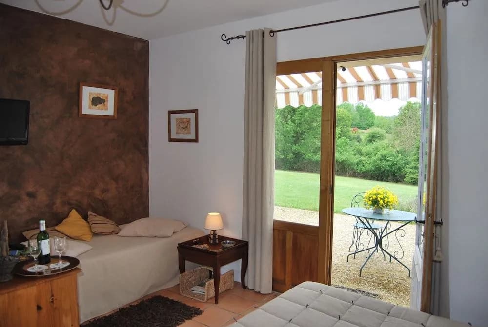 Le Clos Lascazes - Photo 2