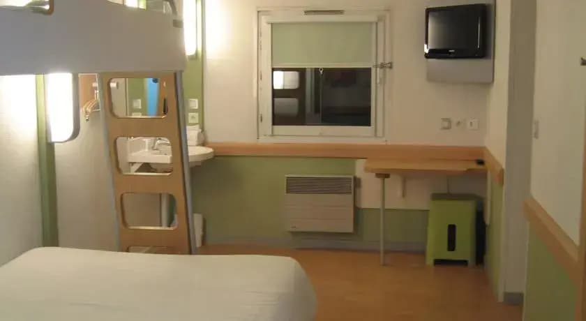 B&B HOTEL Mulhouse Dornach - Photo 5