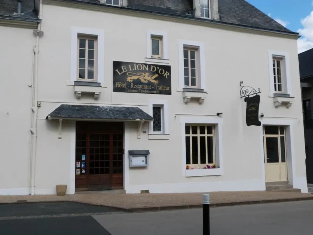 Hôtel le Lion d'Or - Photo 1