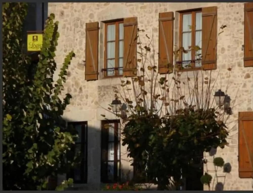 Auberge la Source - Photo 1