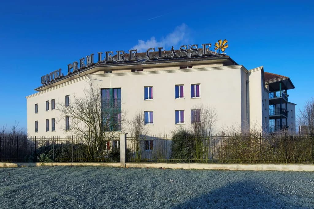 Kyriad ECO - Marne-la-Vallée Bussy-Saint-Georges - Photo 1