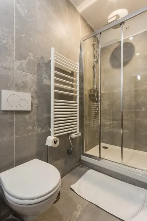 Elegant Apartment - 2bd/6p - Hotel de Ville - Miniature 8