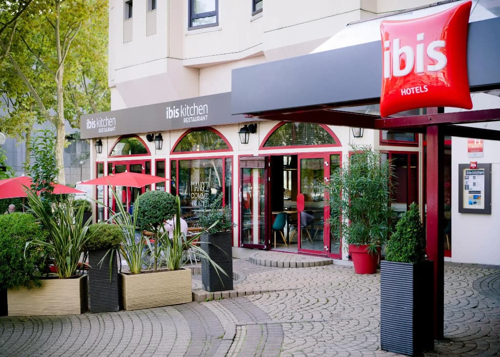 ibis Lyon Part Dieu Les Halles - Photo 1