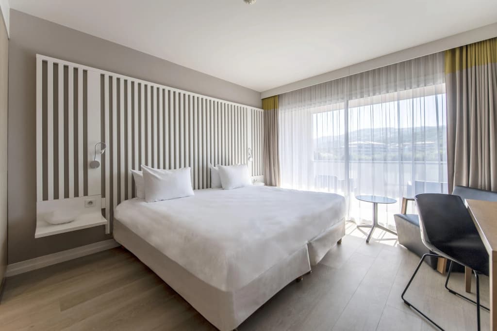 Radisson Blu Resort & Spa Ajaccio Bay - Photo 4