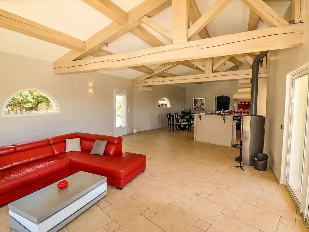 Luxury Property With Private Pool - Photo 1