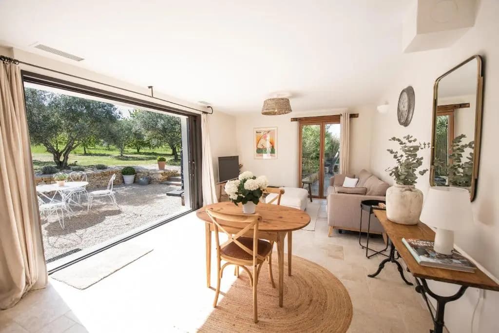 La Petite Ruche, 1 Bedroom Gite in the Luberon (Adults Only) - Miniature 6