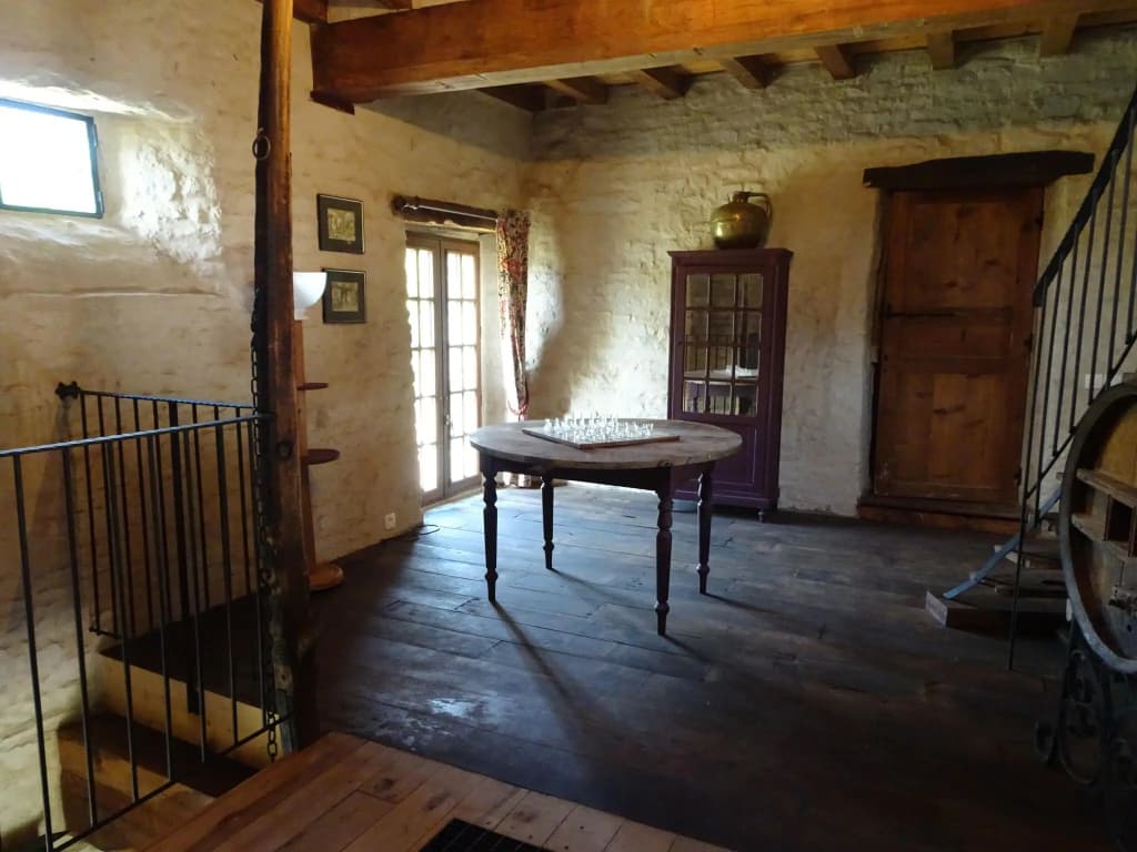 Country House on a Beautiful Medieval Estate - Photo 5