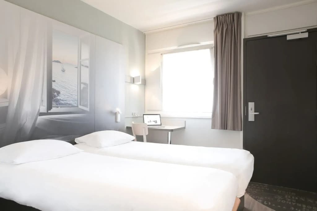 B&B HOTEL Hyères - Miniature 6