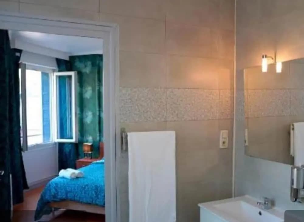 Hotel Le Palace - Photo 2