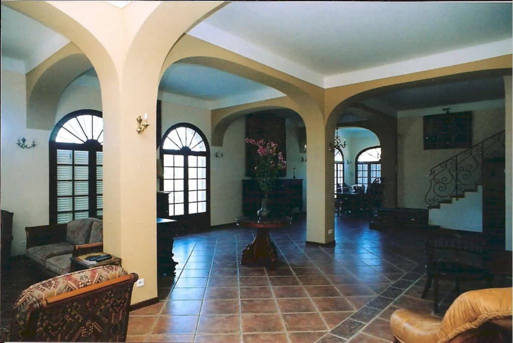 The Manor - Photo 2