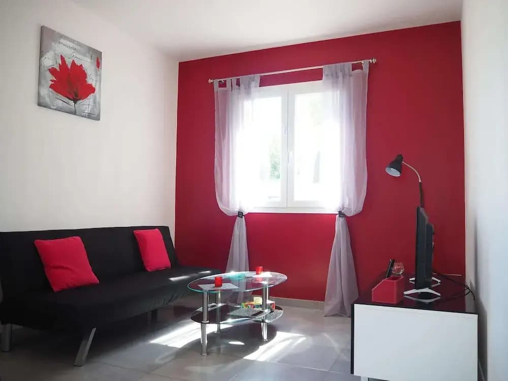Ground Floor Home With Modern Design, Montagnac - Photo 3