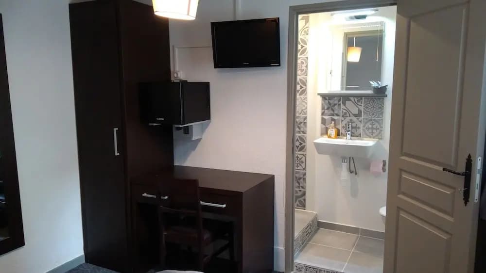 Mauguio Center Hôtel - Photo 5