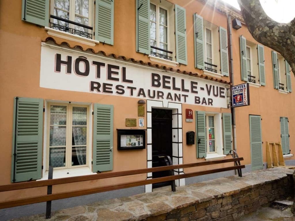 Hotel Restaurant Le Bellevue - Photo 1