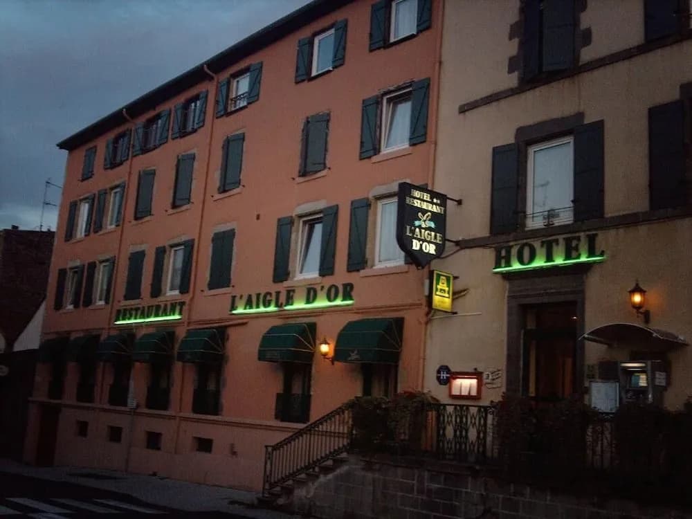 hôtel Aigle d'or - Photo 1