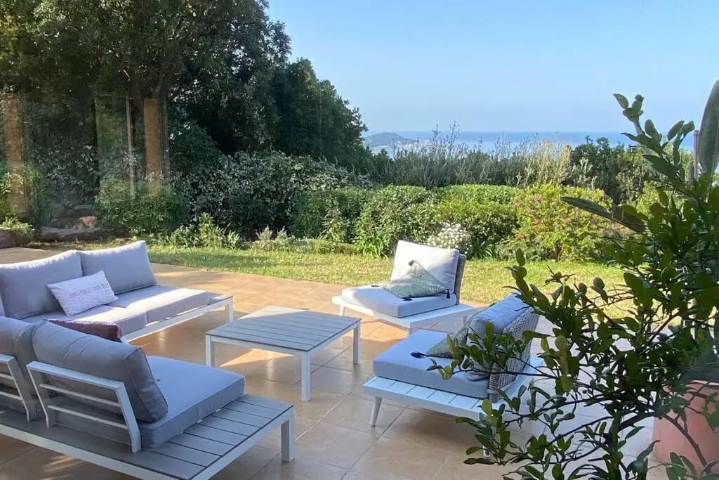 Villa 180 m2 vue Mer au calme grand terrain Porticcio - Photo 5