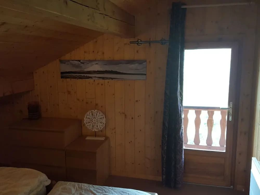 Chalet in Les Gets Near Ski Bus & Sauna - Miniature 6