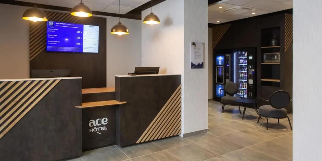 ACE Hôtel Lyon Vénissieux - Photo 1