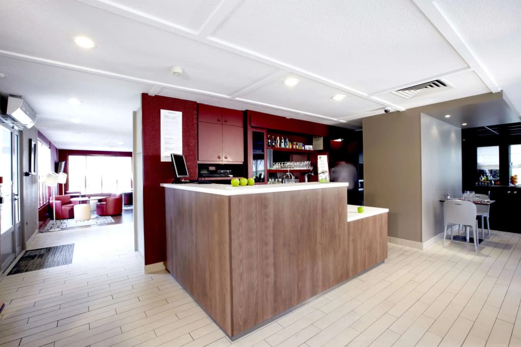 Hotel Campanile Grenoble Nord - Saint Egrève - Photo 2