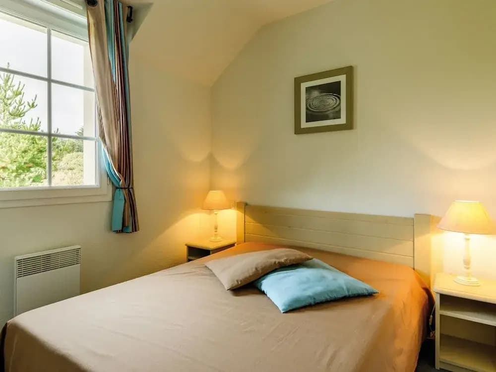 Pleasant Breton Holiday Home Near the bay of Douarnenez - Photo 4