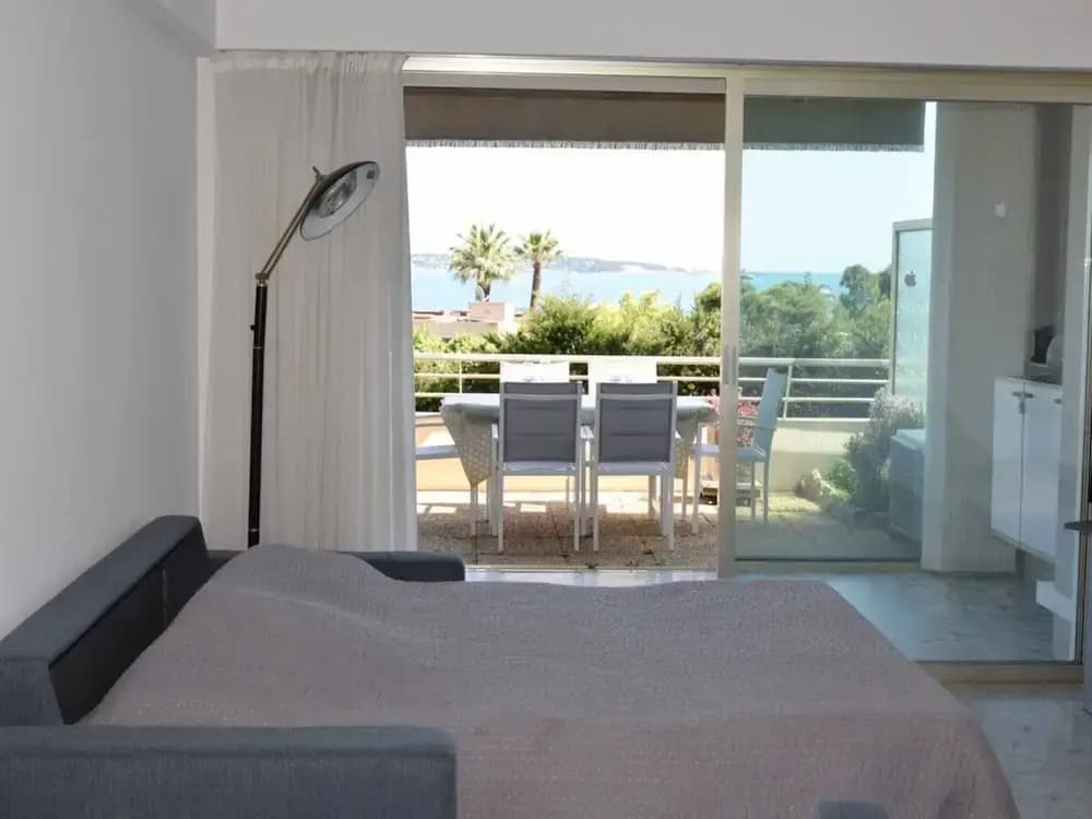 Sea View in Golfe-juan Near Cannes Beach - Miniature 6
