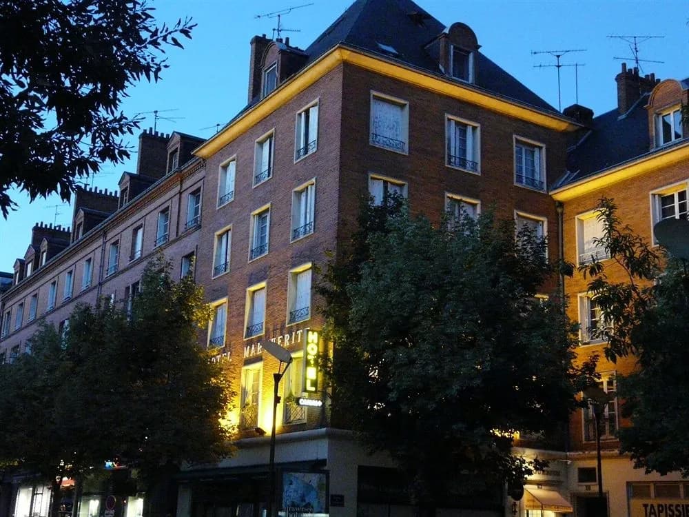 Logis Hôtel Marguerite - Photo 1