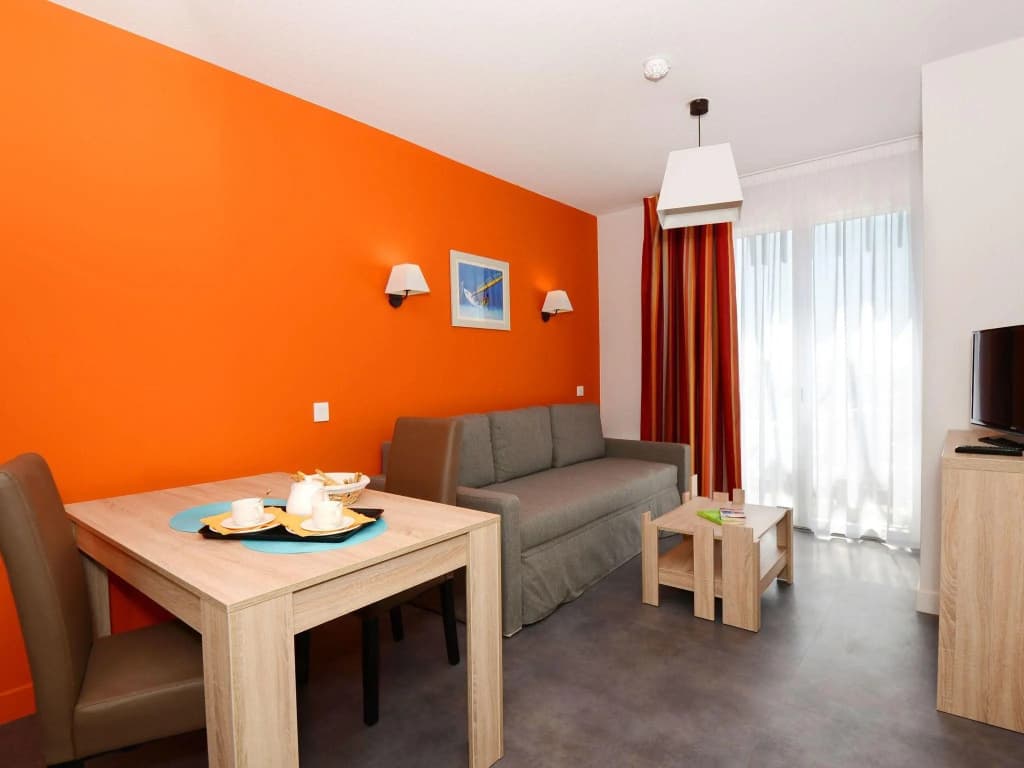Modern Flat Near the Beach - Photo 2
