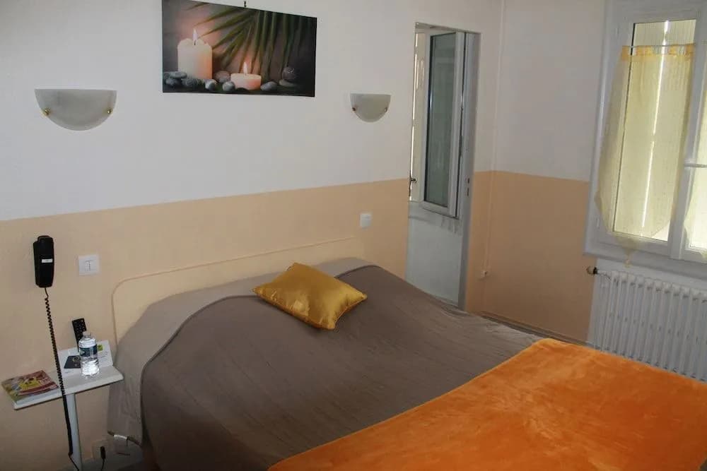 Beausejour Hotel - Photo 2