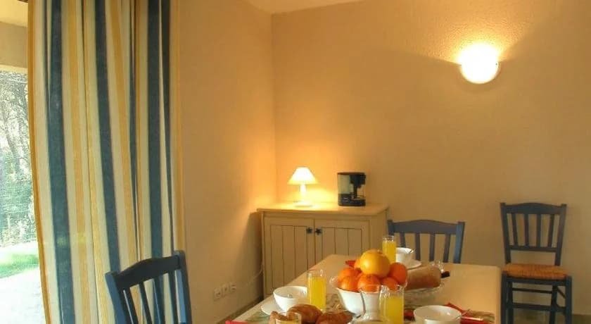 La Marina - Photo 2