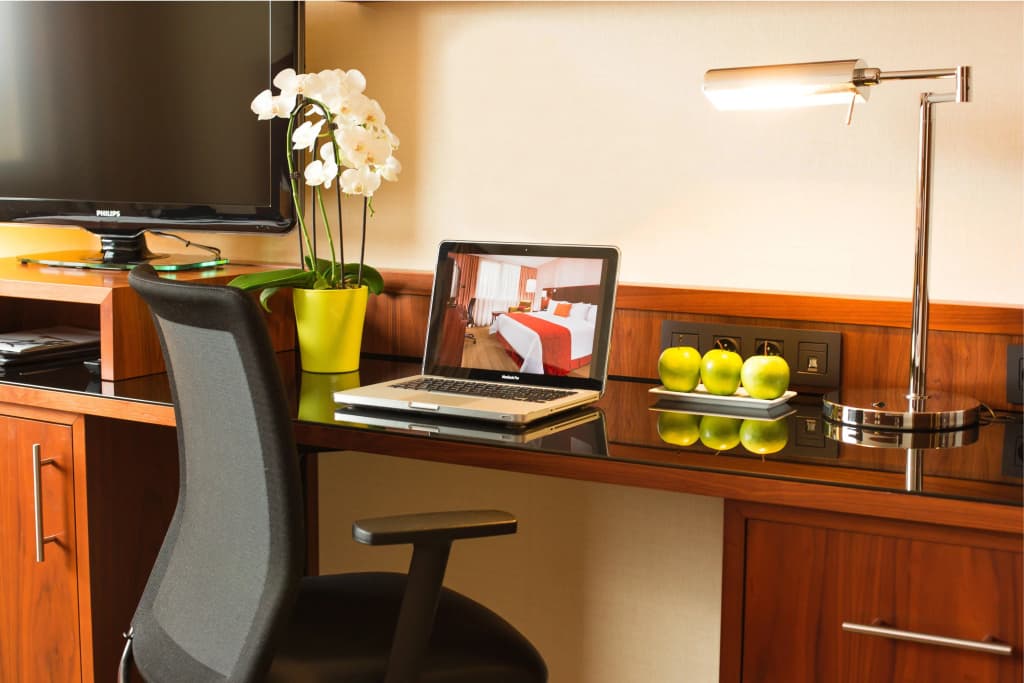 Courtyard by Marriott Paris Arcueil - Miniature 8