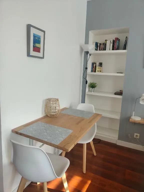 Studio Balcon De La Place - Photo 3