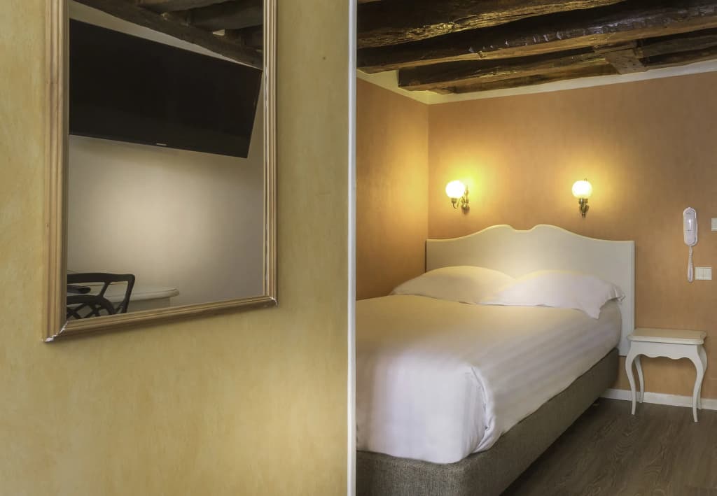 Hôtel Jeanne d'Arc Le Marais - Photo 4