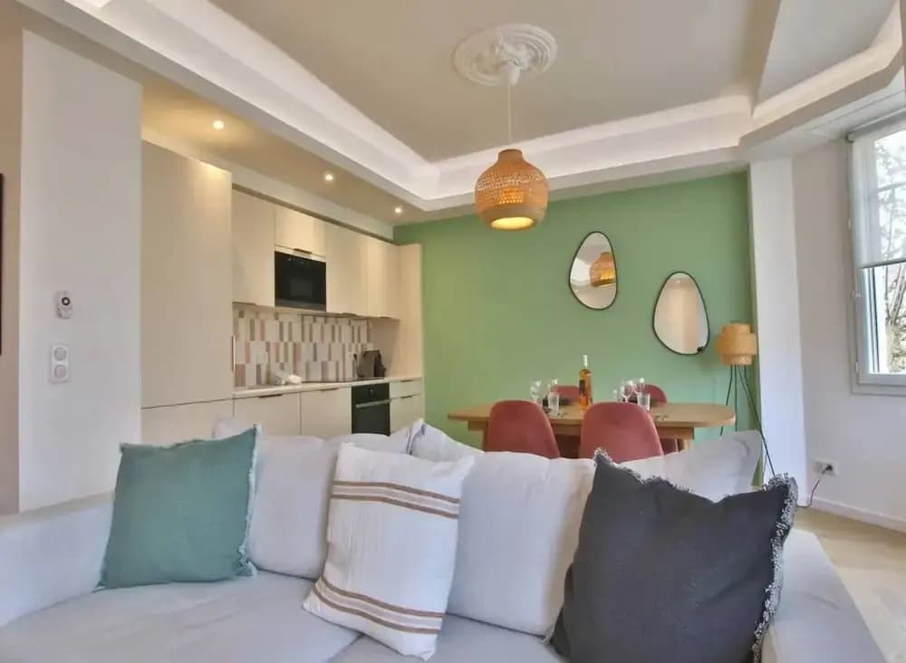 Apartment in Antibes Near Sandy Beaches - Miniature 8