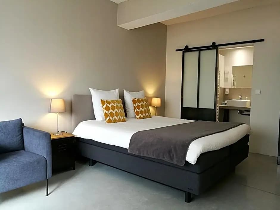 L'Observance Bed & Breakfast - Miniature 6