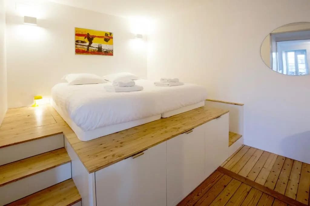 Place Saint Michel Apartment - Photo 5
