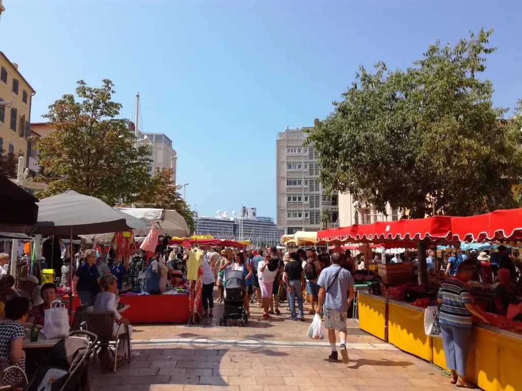 Studio Toulon les Halles - Photo 3