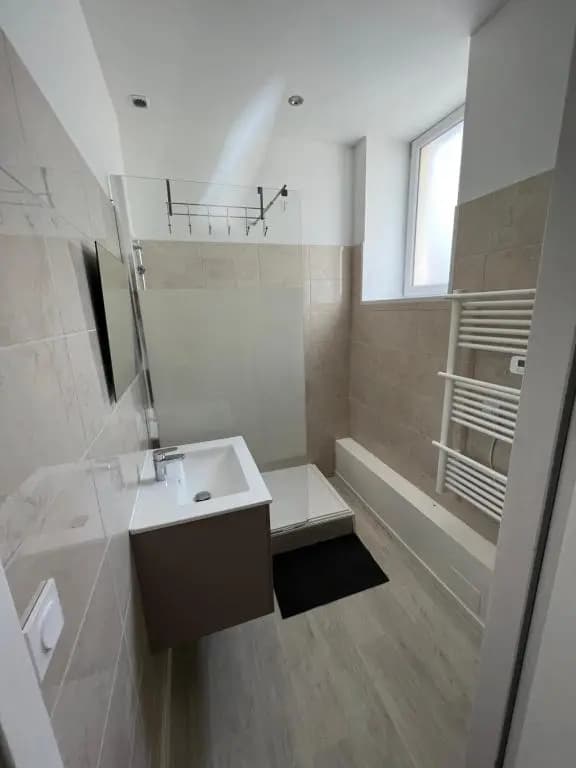 Lourdes : Superbe T2 42m2 - Miniature 7