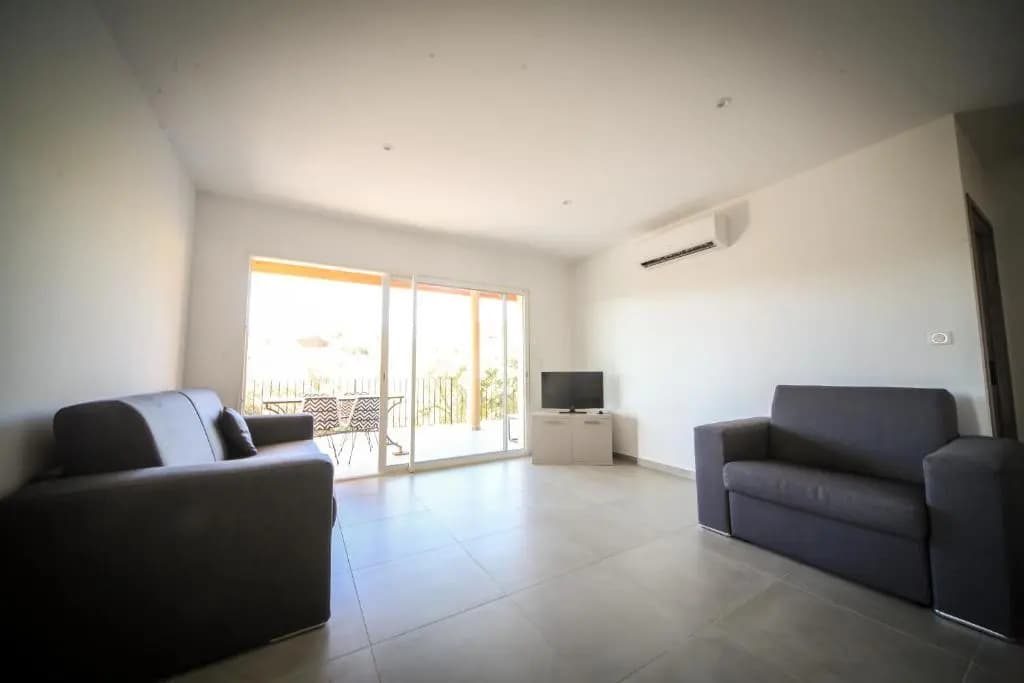 SARL valinco locations - Photo 1