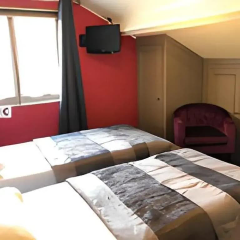 Logis Hotel le 1050 - Photo 3