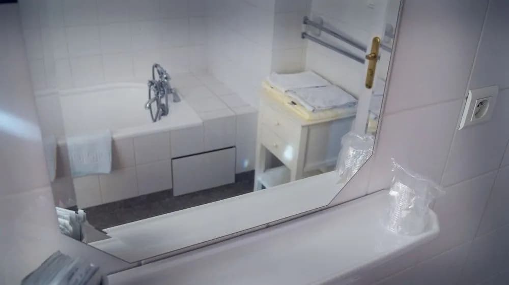 Hôtel Restaurant du Saumon - Miniature 7