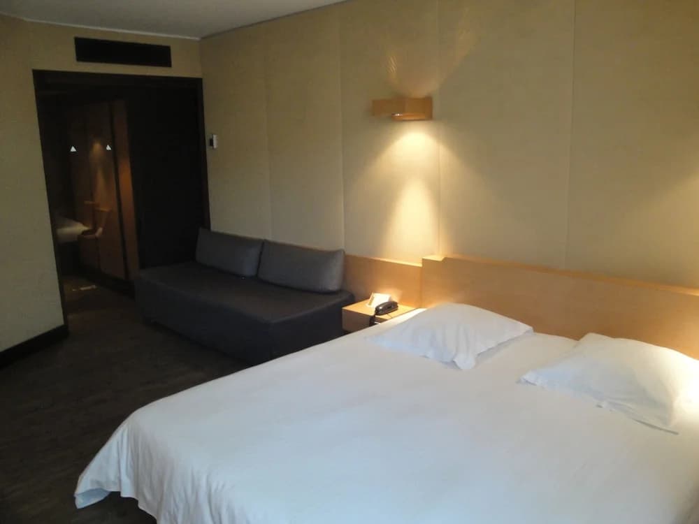 Amirauté Hotel - Photo 3