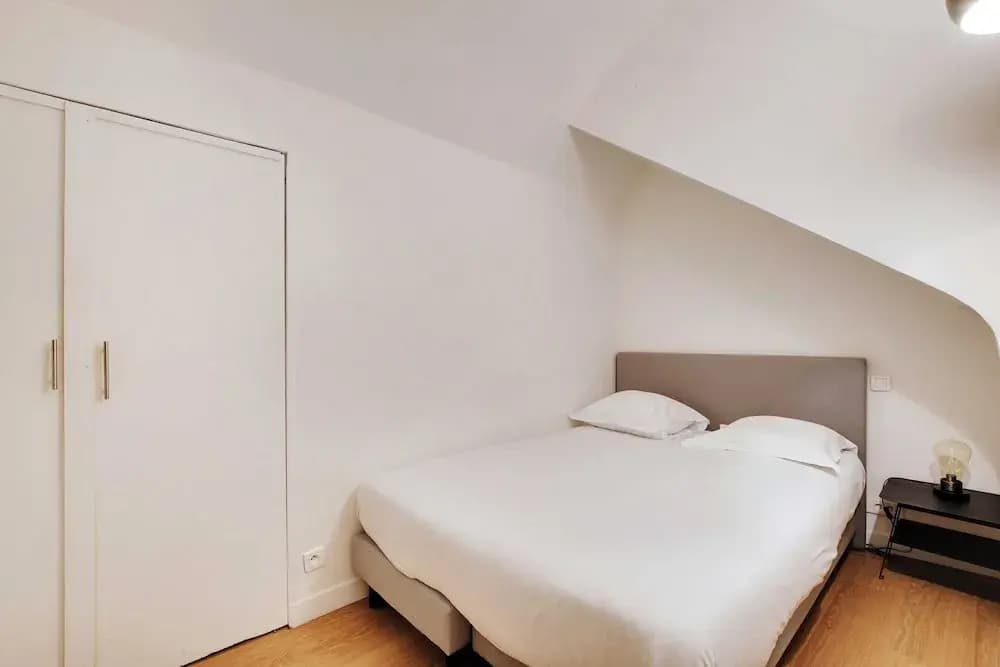 Elegant Apartment - 2bd/6p - Hotel de Ville - Photo 2