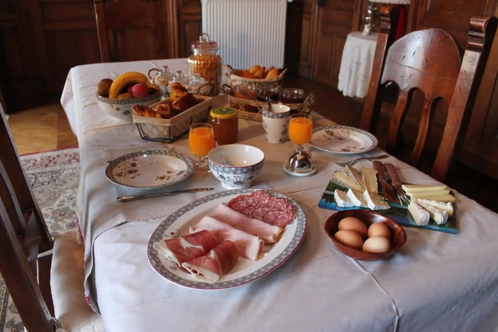Chambres Dhôtes au Château de Vernières - Miniature 8