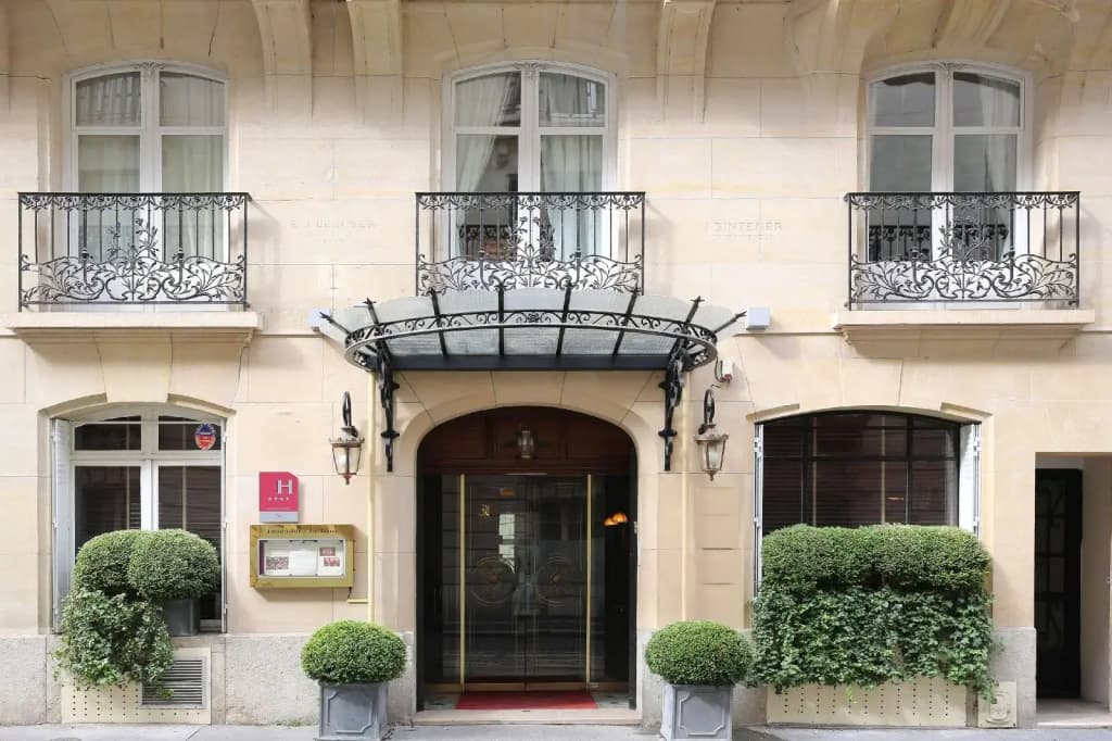 Best Western Premier Trocadero La Tour - Photo 1