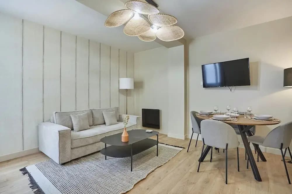 Apartment in the Center of Paris/montmartre - Miniature 6
