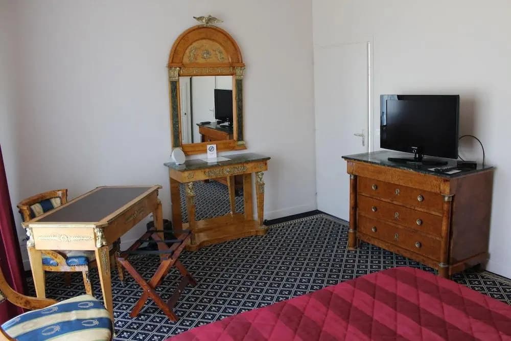 Hôtel Fleur De Lys - Photo 4